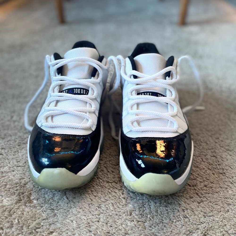 Jordan 11 retro (iridescent)